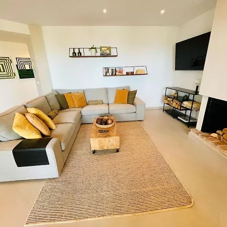 Coastal Comfort - Puerto Sotogrande - With Parking Space