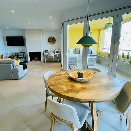 Apartment Coastal Comfort - Puerto Sotogrande - With Parking Space