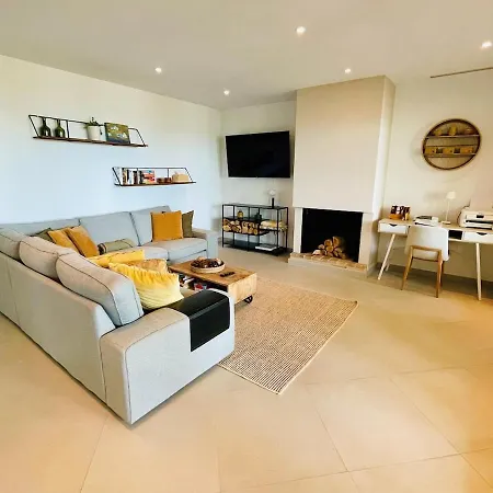 Apartment Coastal Comfort - Puerto Sotogrande - With Parking Space *